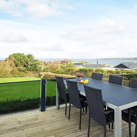 Three-bedroom In 6 * 莱姆维